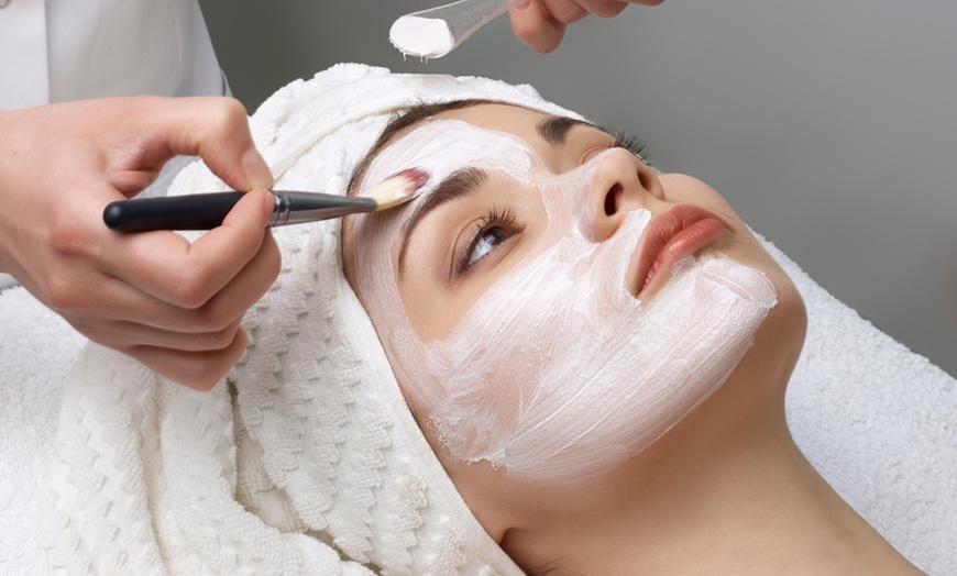 Image 1: Facial treatment or Deep Cleansing Facial 