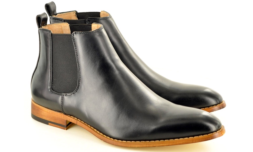 Image 18: Men's Pointed Toe Chelsea Boots