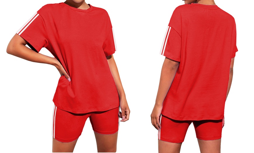 Image 12: Women's Oversized T-Shirt and Cycling Shorts Set