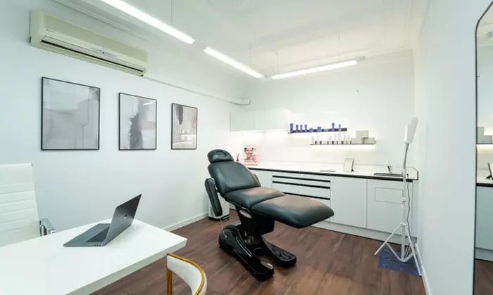 Mesoterapia facial con efecto rejuvenecedor con cóctel de vitamina