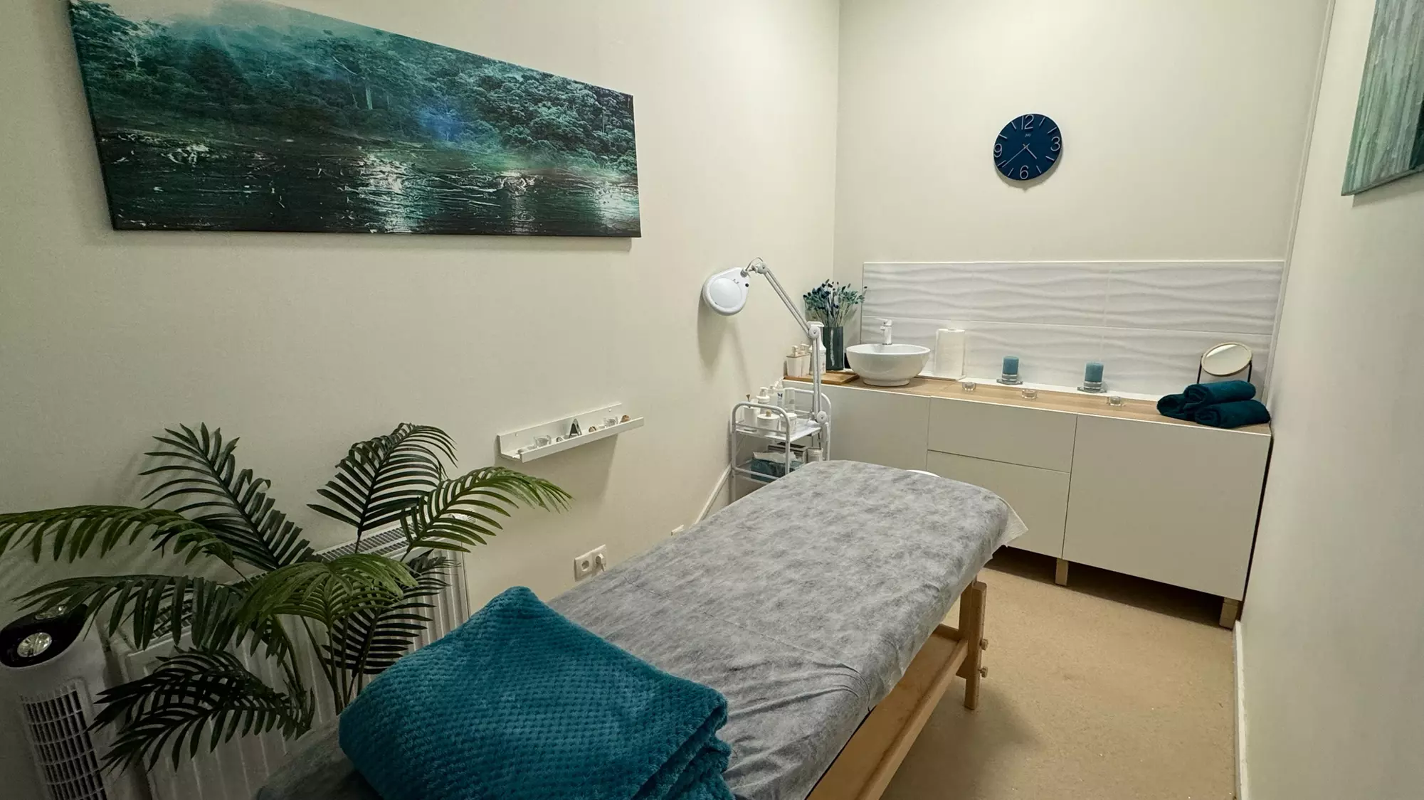 Hiszpański lub Japoński masaż twarzy z ampułką w Margari Beauty