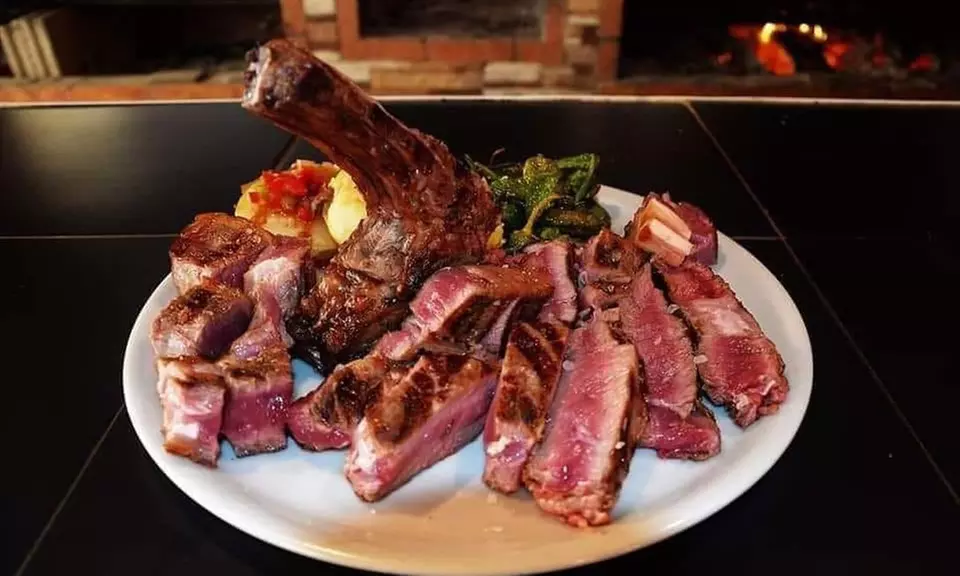 ¡Descubre el sabor del Mediterráneo! ¡Menú a elegir para 2!