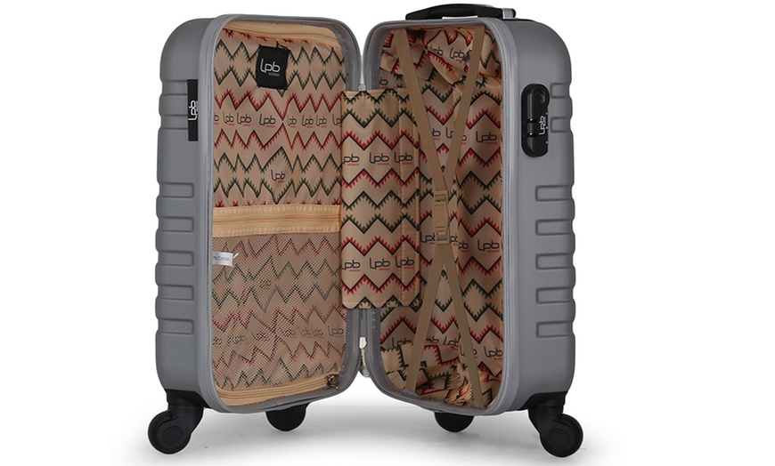 Image 9: LPB Cabin Suitcase and Vanity Set