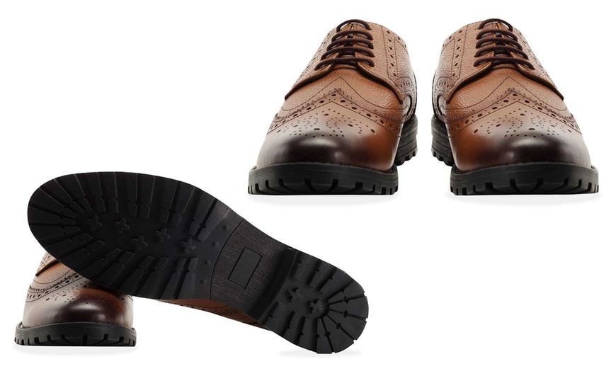 Image 8: Men's Leather Chunky Brogues