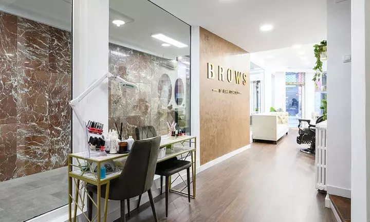 Limpieza facial con masaje kobido, con opción a peeling y dermapen