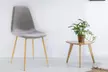 Lot de 4 chaises scandinaves en tissu et pieds en bois - Image 4