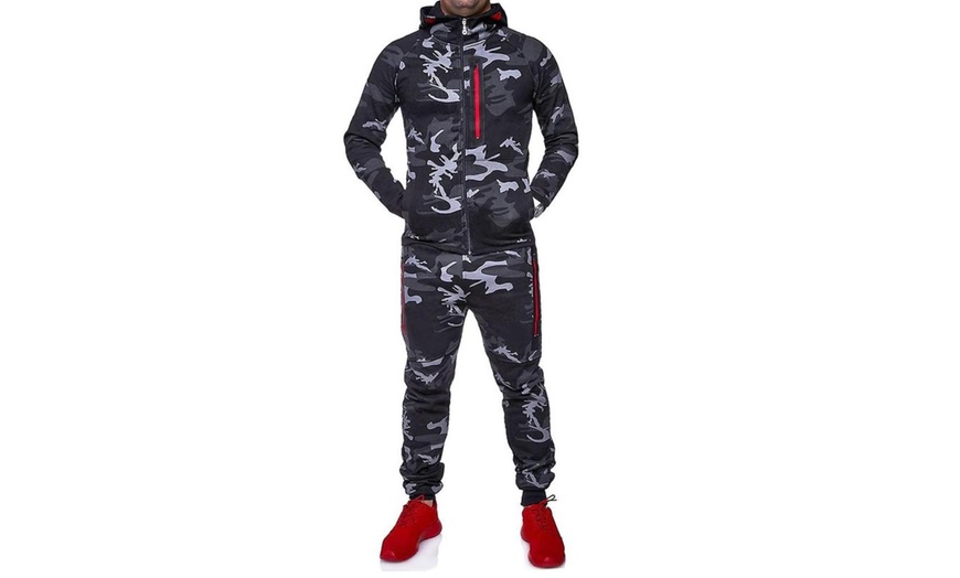 Image 2: Men's Camo Tracksuit