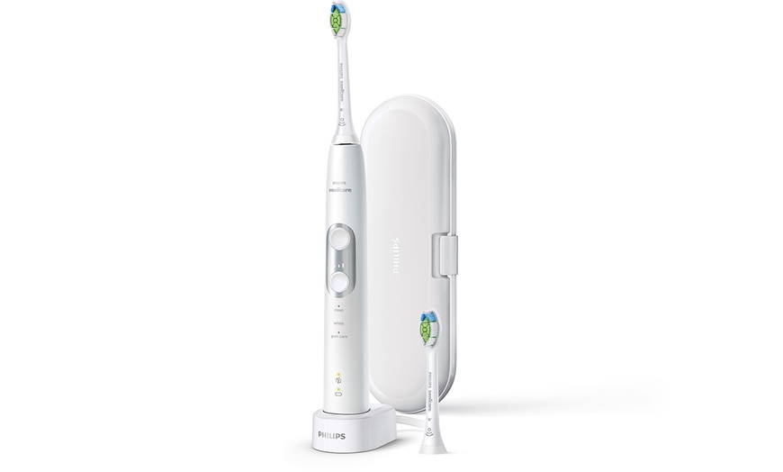 Image 2: Philips Electric Toothbrush