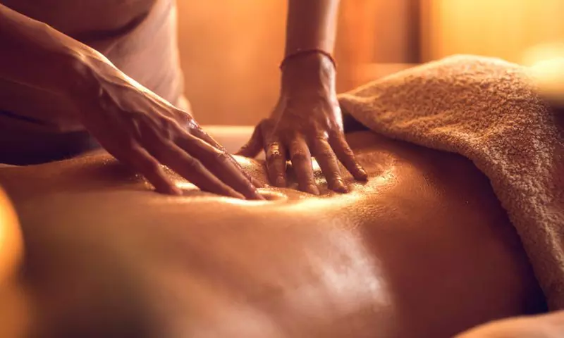 Aromatherapy Oil Massage + Hot Stones for One or Couples 