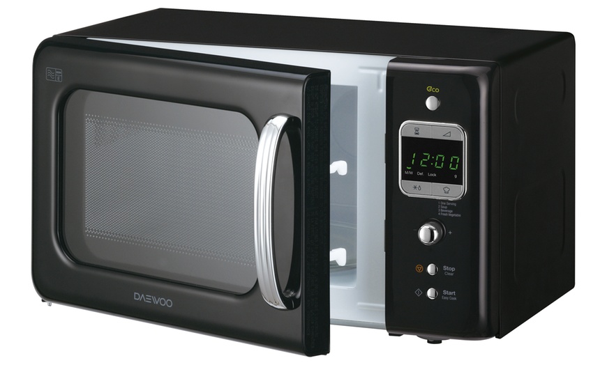 Image 3: Daewoo Retro Collection Microwave