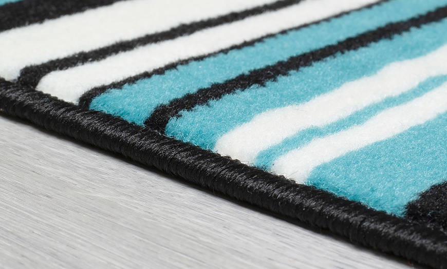 Image 6: Texas Modern Striped Runner