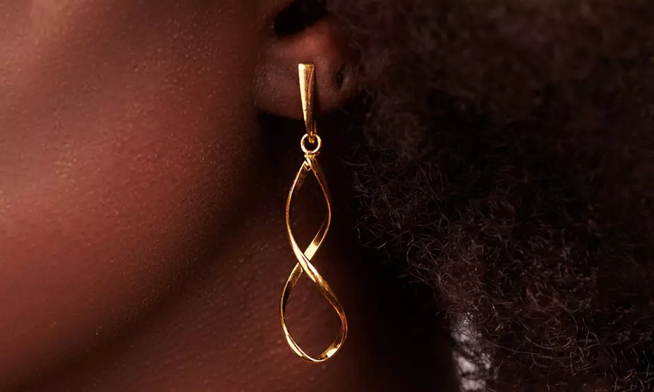 Oorbellen gemaakt met kristallen