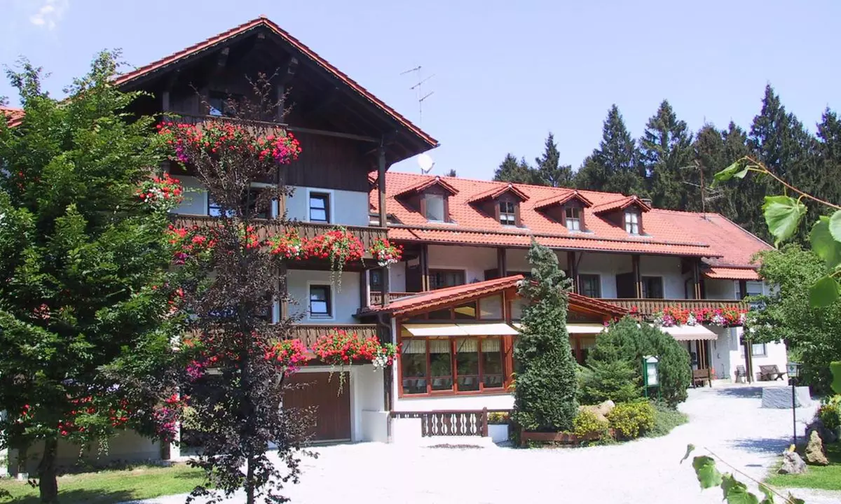 Bad Griesbach: 2, 3 oder 6 Nächte mit Frühstück & 1x 3-Gänge-Menü