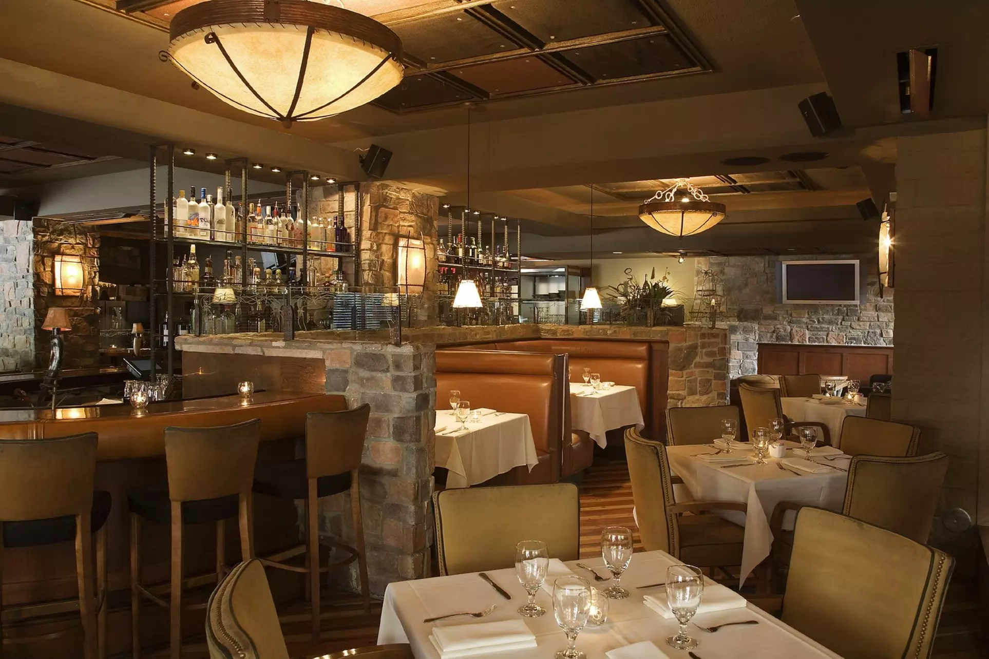 Stay in Austin, TX with Elegant Charm & Prime Downtown Location
