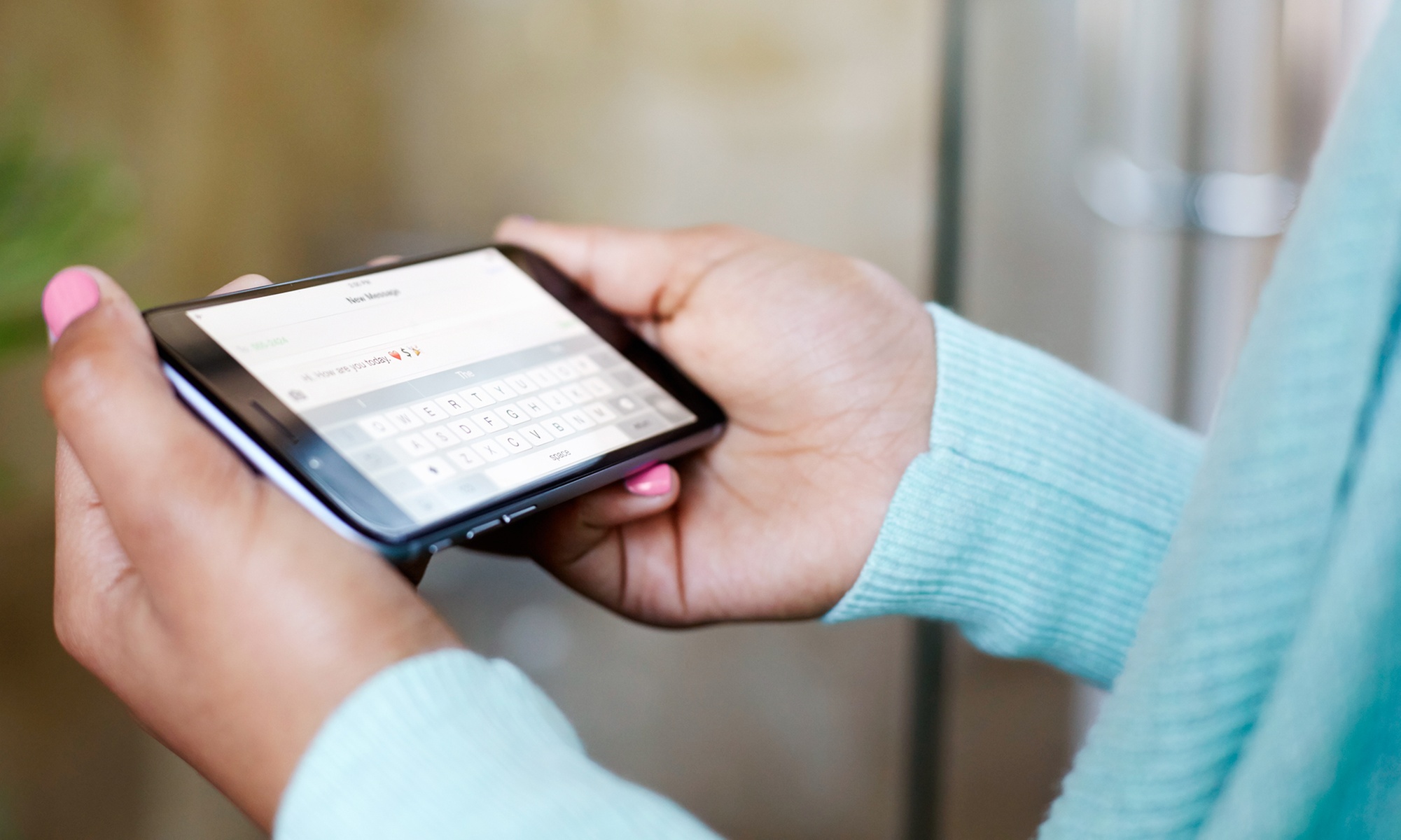 Fix Your Phone Screen: Various iPhone and iPad Options Available