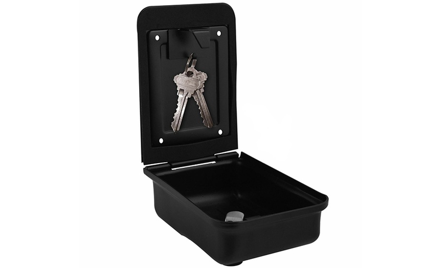 Image 3: Outdoor Combination Lock Box