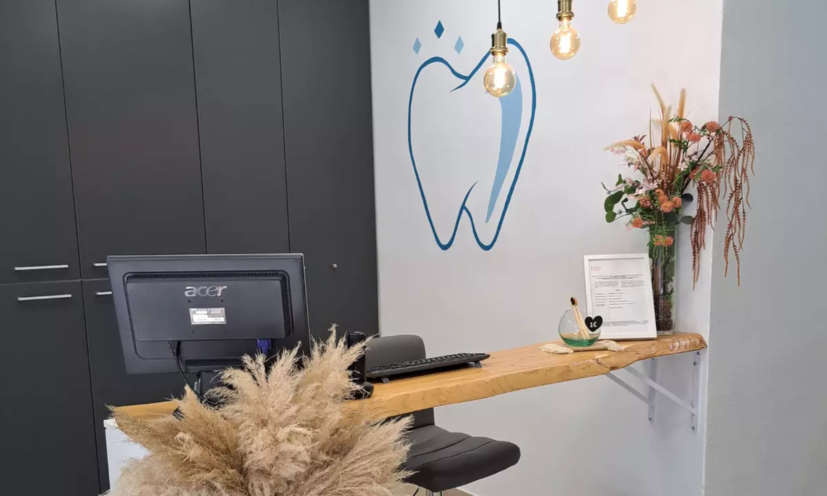 1 o 3 tratamientos faciales antienvejecimiento con Dermapen de 1 h