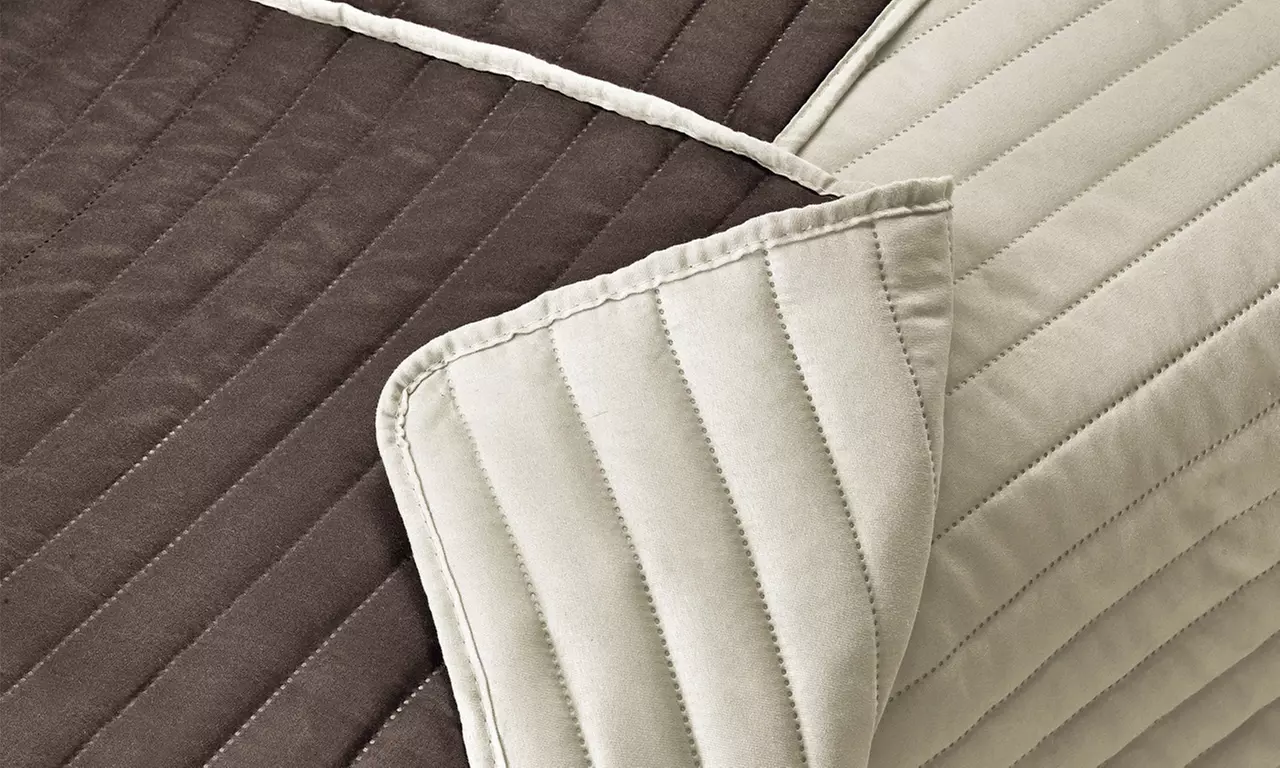 Wasserabweisender, wendbarer Bezug für Sessel oder Sofa