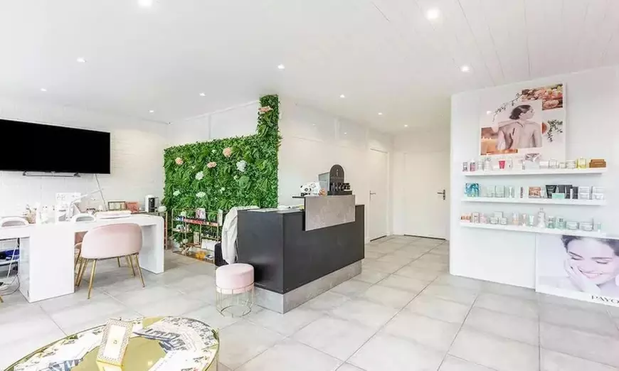 Jusqu'à 59% de remise sur Microblading chez LP Institut