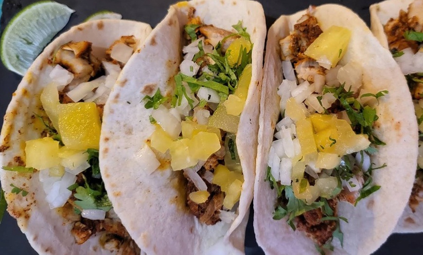 Image 14: ¡Ándale! Menú mexicano para 2 personas con opción a margaritas