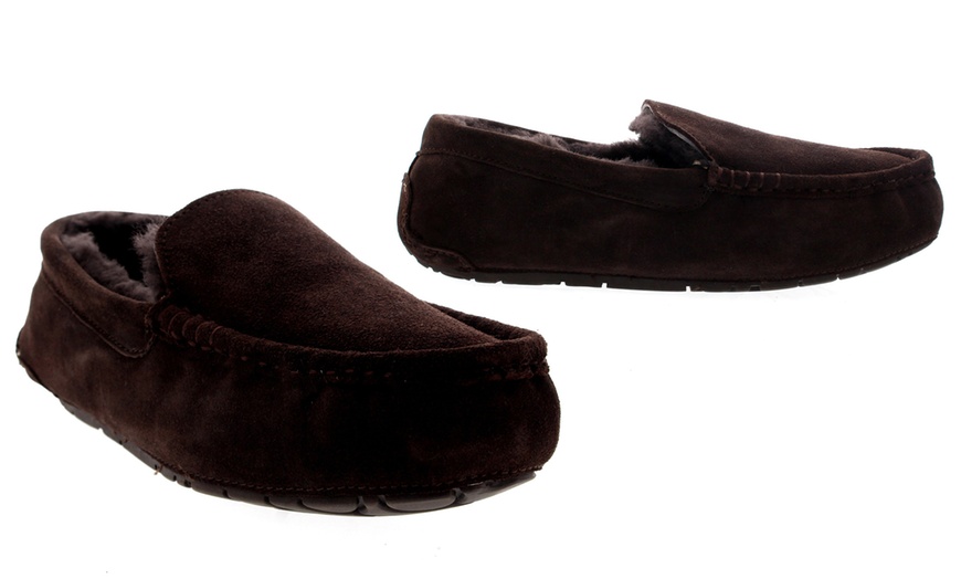 Image 7: Men's Sheepskin Slippers