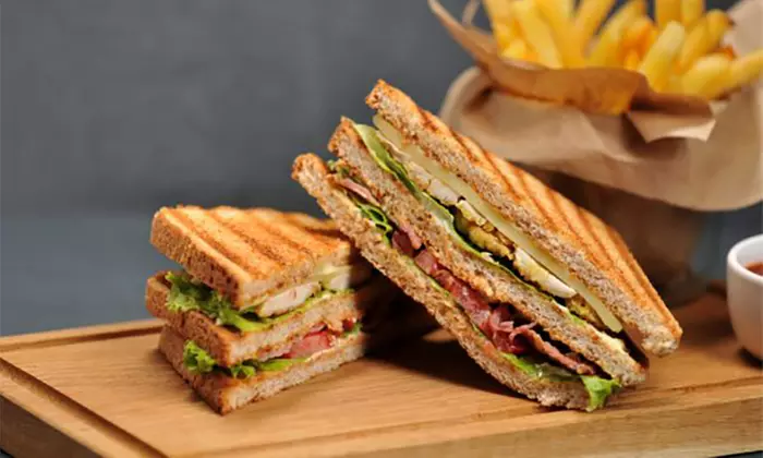 Schneller Genuss: Kreative Lunch-Klassiker in zentraler Berliner Lage