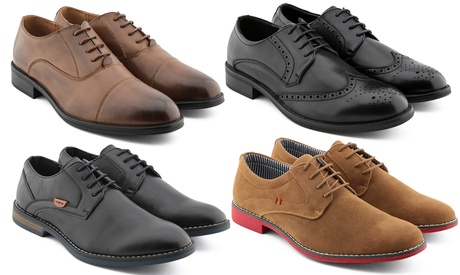 Scarpe da uomo disponibili in vari modelli, colori e taglie