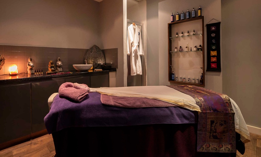 Image 2: Spa Day with 3-Hour Access, 2 30-Minute Treatment & Glass of Prosecco