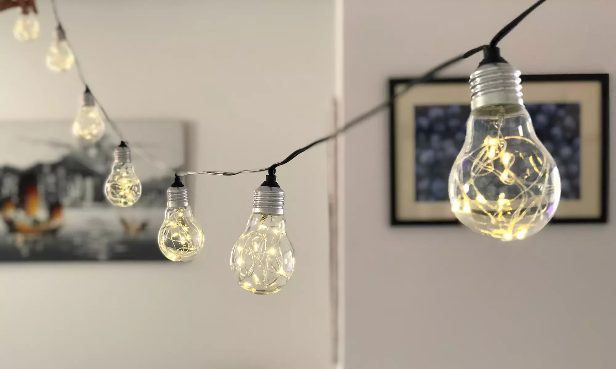 1, 2 ou 4 guirlandes solaires de 3,75 m, modèle "Fantasy Star Solar" de la marque Lumisky - Primary Image