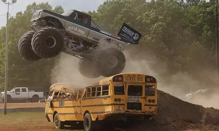 Mega Monster Trucks Live (November 12–14) - Primary Image