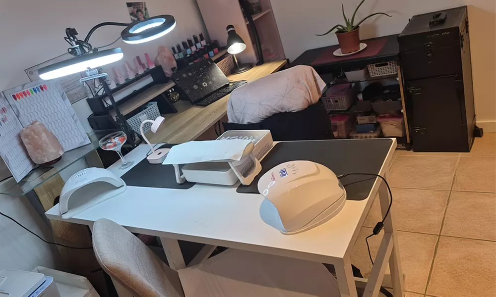 Beauté des mains et pieds, vernis semi-permanent ou ongles capsules