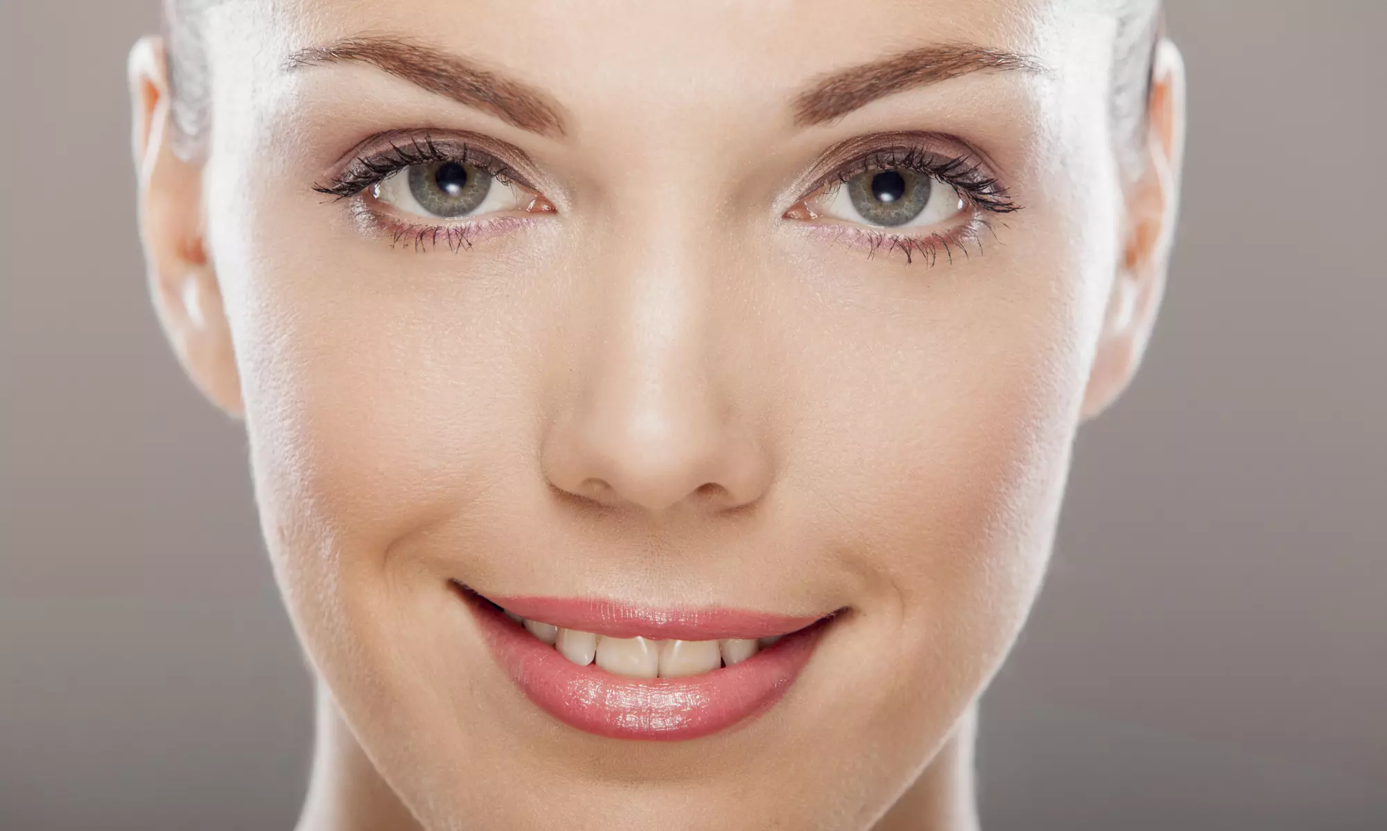 Get a Perfect Brow Shape at Lorraine at Salon Zen with Eyebrow Waxing, up to 50% Off for a Stunning Transformation - Primary Image