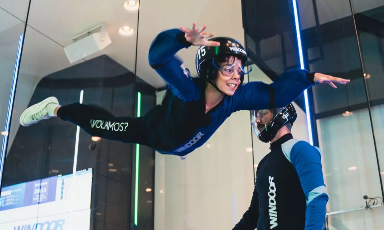 La emoción de volar: experiencia de 2 vuelos en túnel de viento con fotos y vídeos para 1 adulto o niño, al 23% - Primary Image