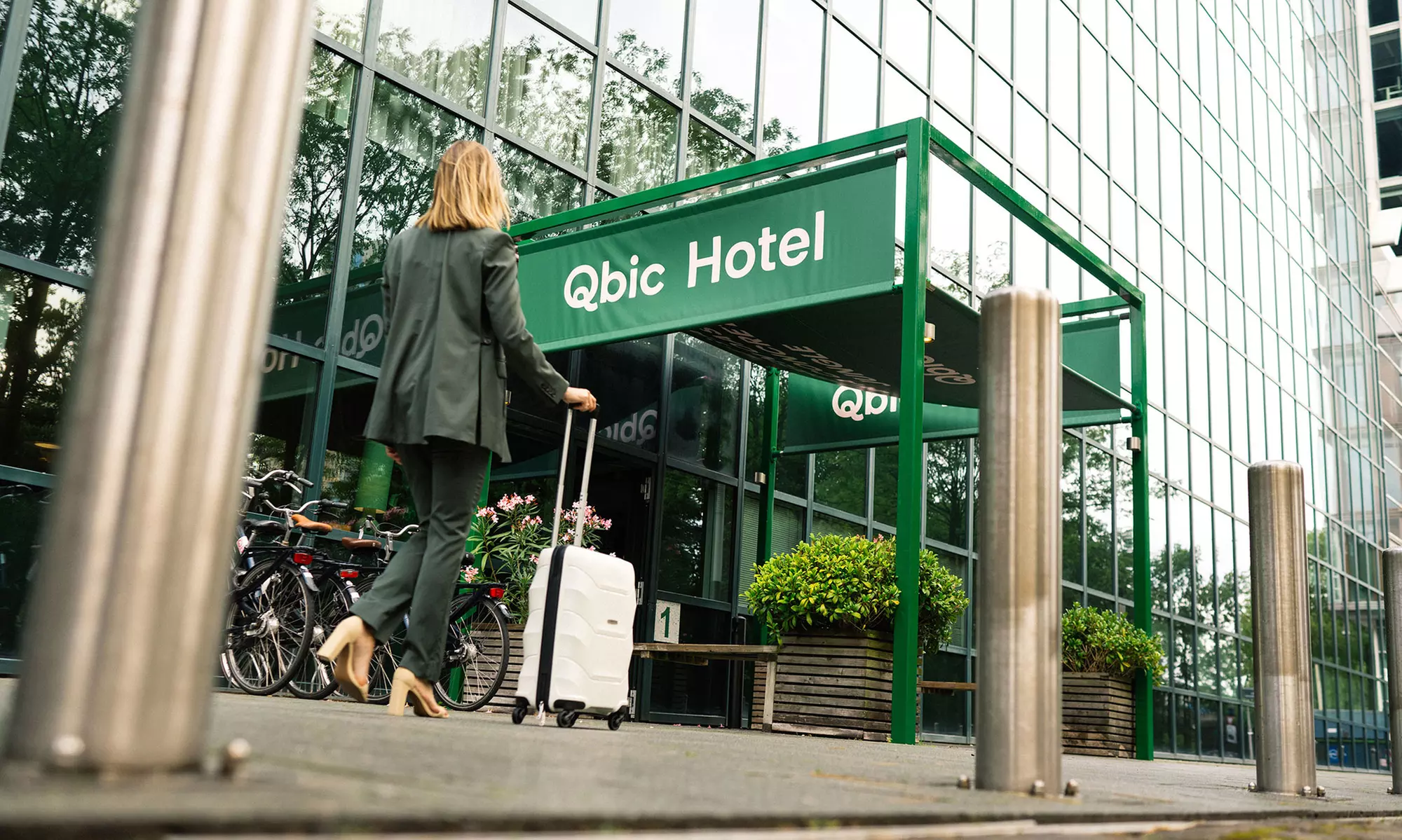 Amsterdam-Zuid: Standard or Large Double Room for 2 People