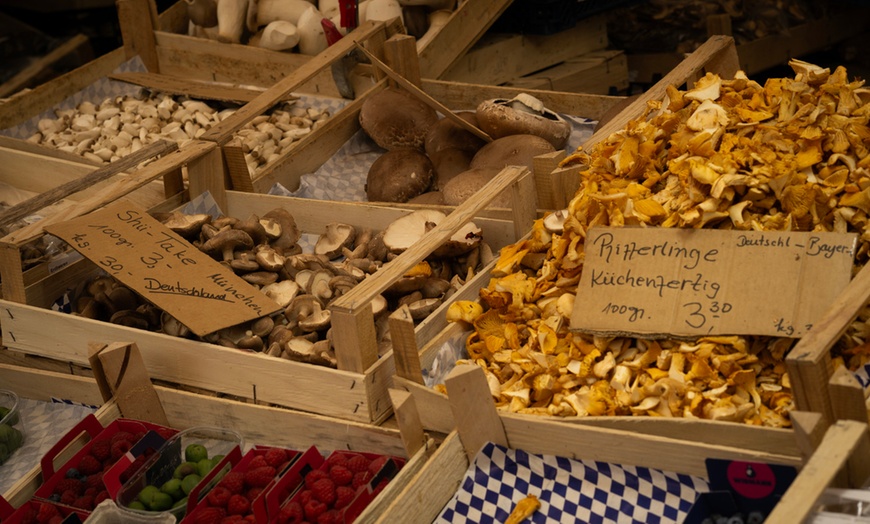 Image 3: Kulinarische Tour auf dem Viktualienmarkt mit Verkostung für 1-4 Pers.