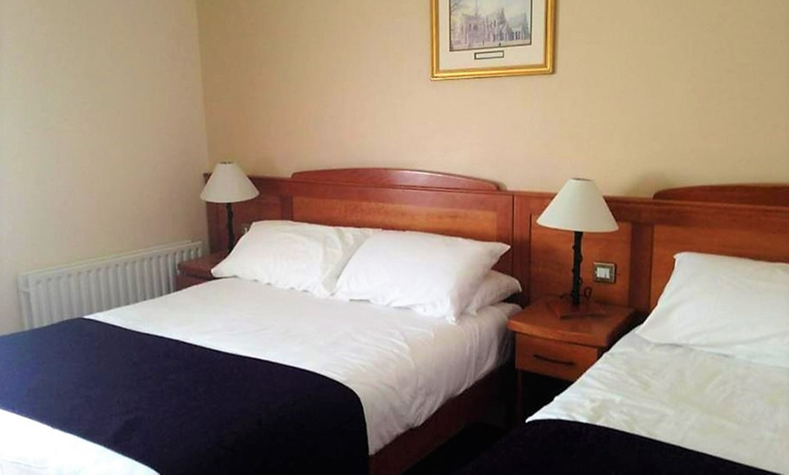 Image 2: Kilkenny: Standard Double Room with Meals and Late Check-Out