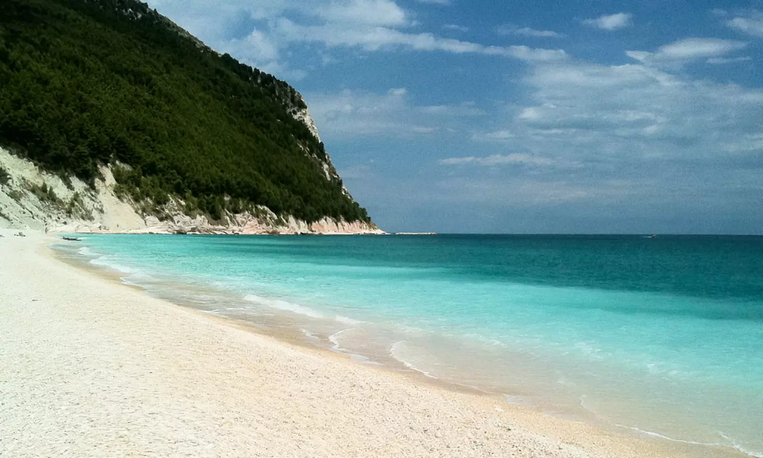 Riviera del Conero: 7 notti in casa mobile per 4 persone al Camping Village Costa Verde. Arrivi e partenze di sabato - Primary Image