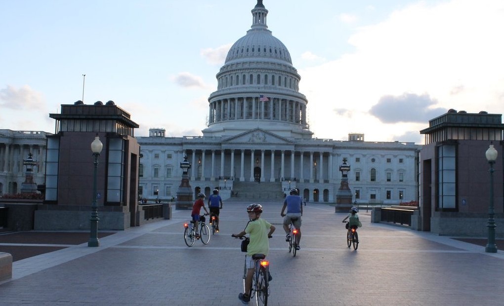 Explore and Have Fun: Daytime or Night Monuments Bike Tour