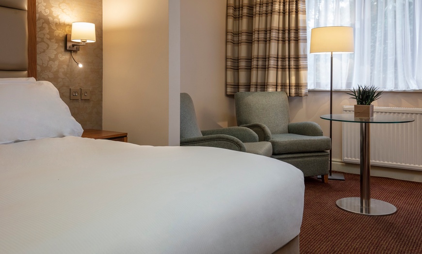 Image 5: Q-Hotels Stratford: Standard Double Room with Breakfast and Spa