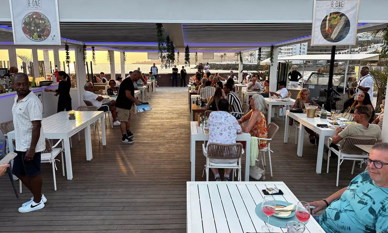 Menú mediterráneo para disfrutar frente al mar en B-One Costa Alegre