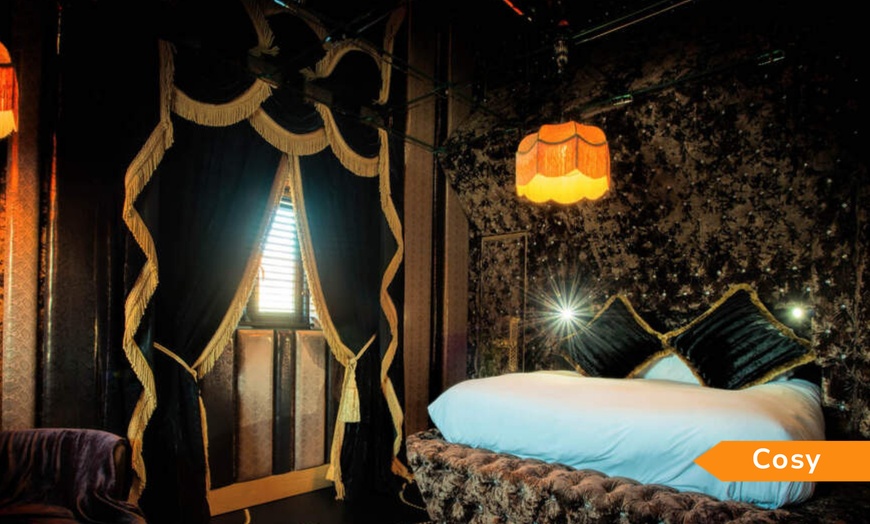 Image 14: 5* Decadent Hotel Break for Two with English or Thai Dining experience