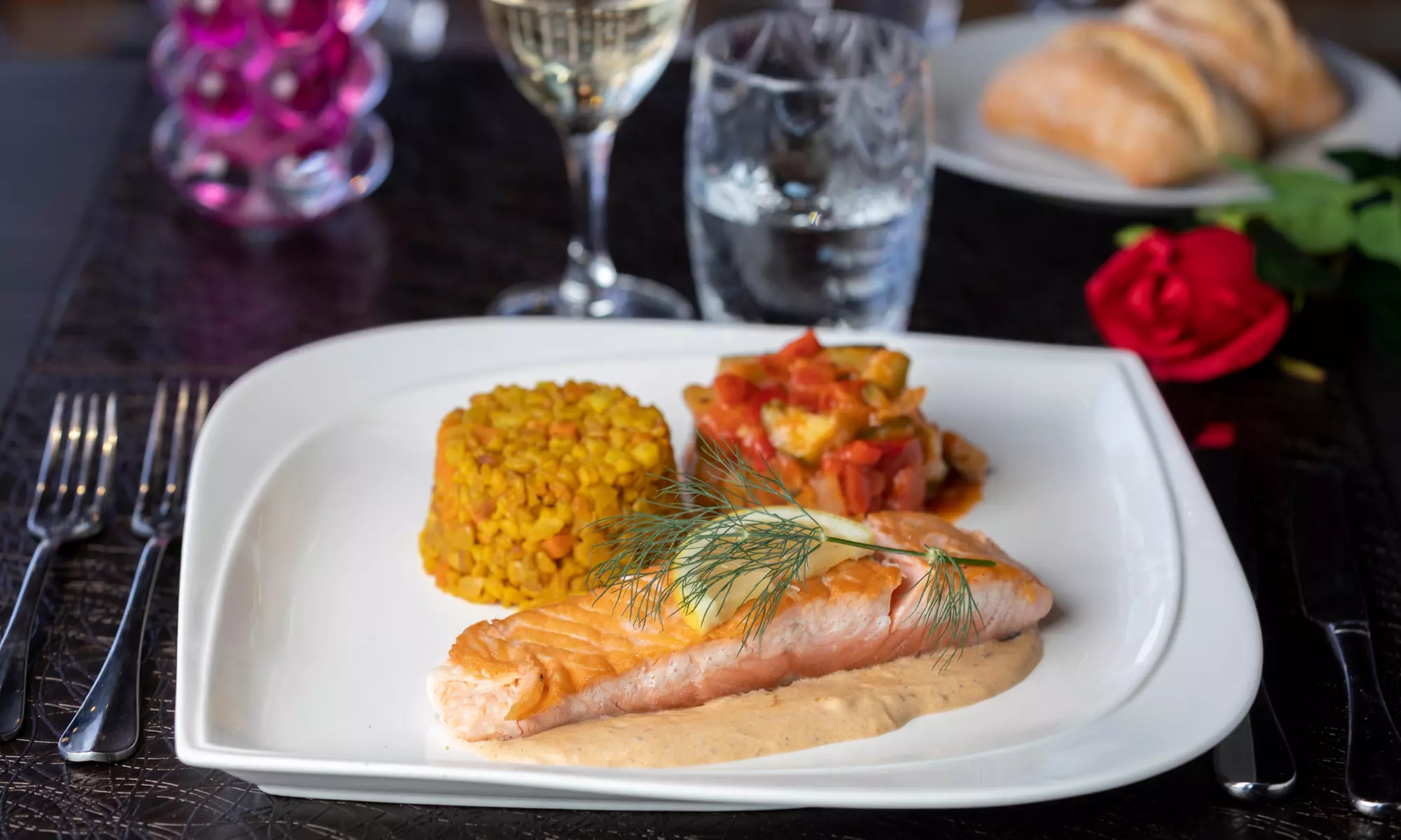 Flânerie sur la Seine accompagnée d'un menu bistronomique