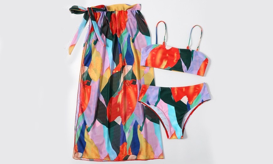 Image 5: Ensemble maillot de bain 2 pièces et jupe paréo