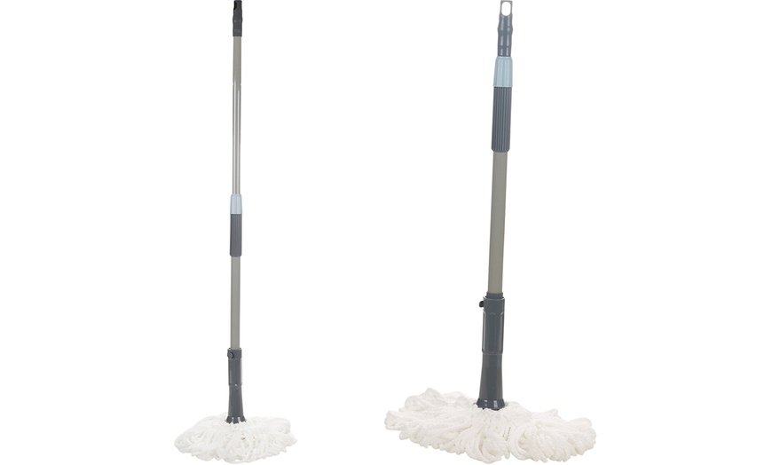 Image 2: Extendable Microfibre Floor Mop