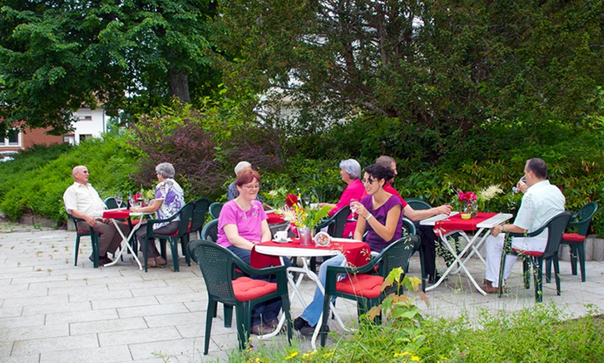 Image 8: Yoga à Höchenschwand, le 'village dans le ciel'