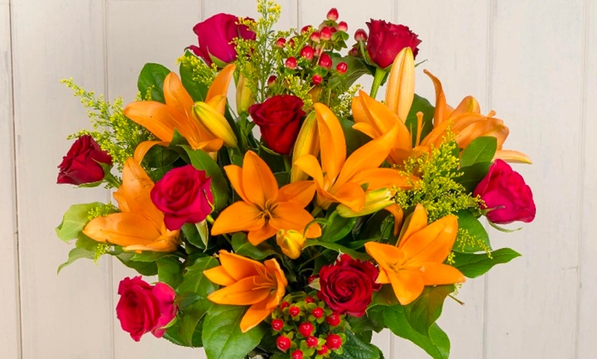 Image 2: Gift Flowers this Mother's Day! Flowers with Free Delivery!