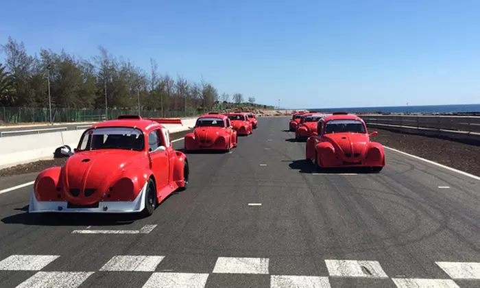 Vueltas de conducción en Fun Cup en el Circuito de Maspalomas