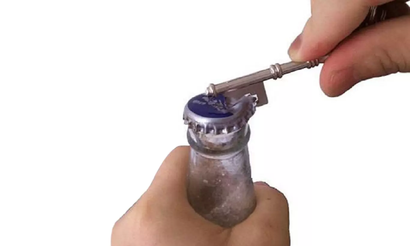 Old-Fashioned Key Bottle Opener Keychain - Second Medium