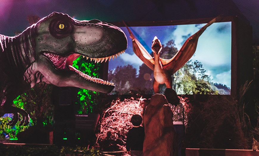 Image 3: ¡Adéntrate en el mundo de los dinosaurios! Entradas y fechas a elegir