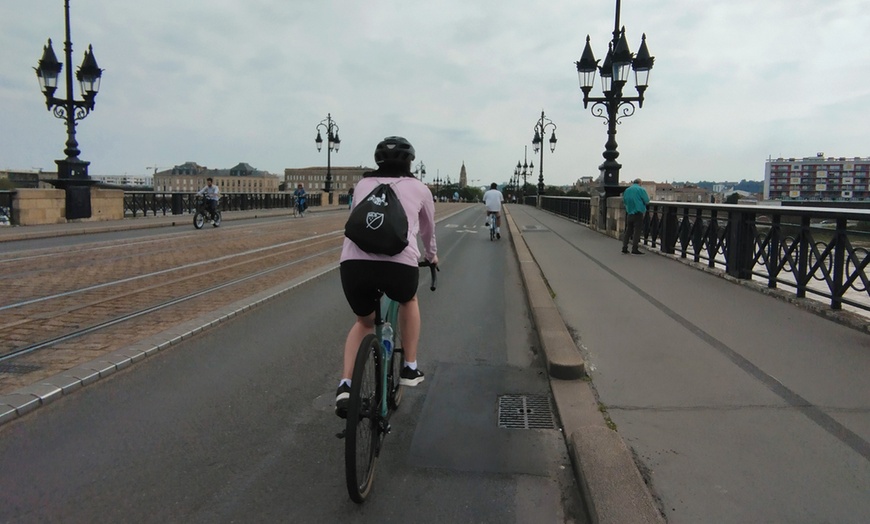 Image 3: Découverte des vignobles et châteaux bordelais en vélo Gravel